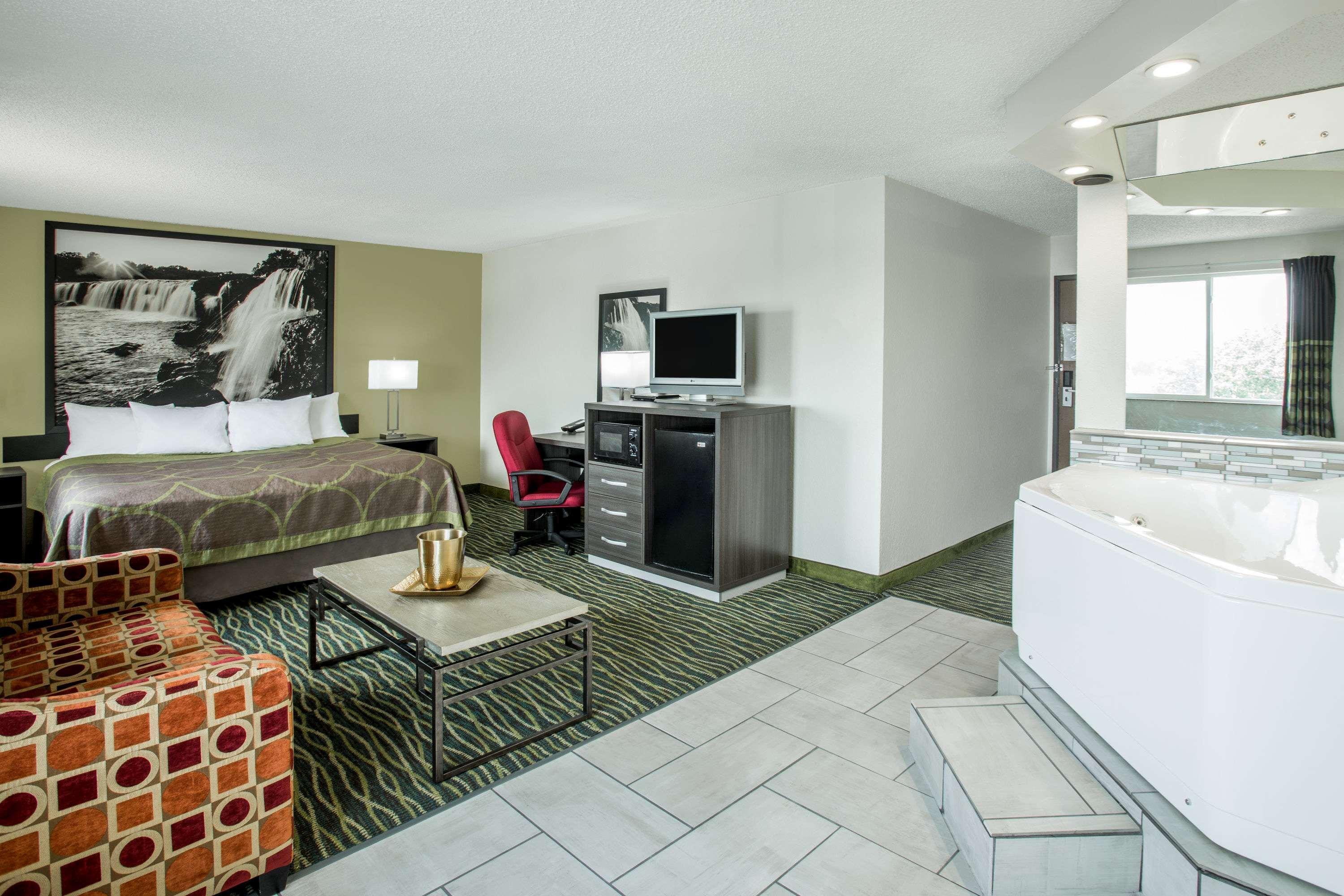 Super 8 By Wyndham Independence Kansas City Esterno foto