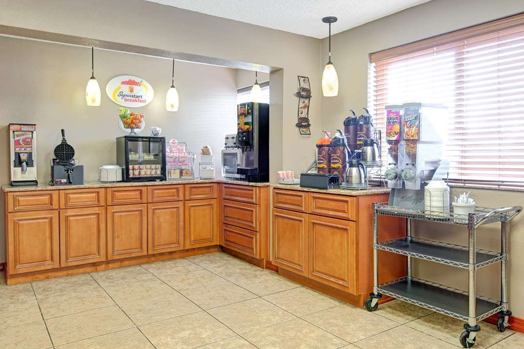 Super 8 By Wyndham Independence Kansas City Servizi foto