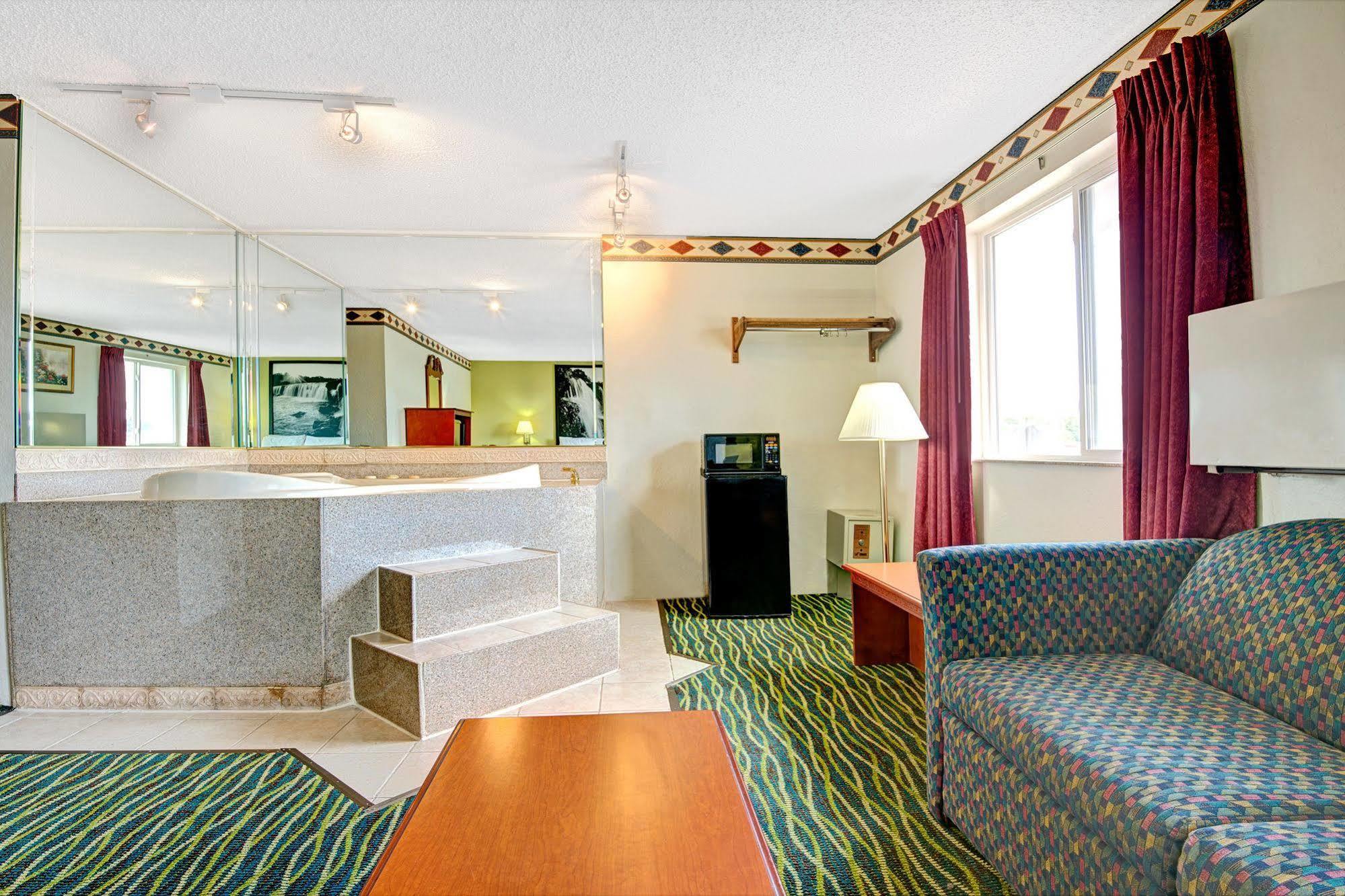 Super 8 By Wyndham Independence Kansas City Esterno foto