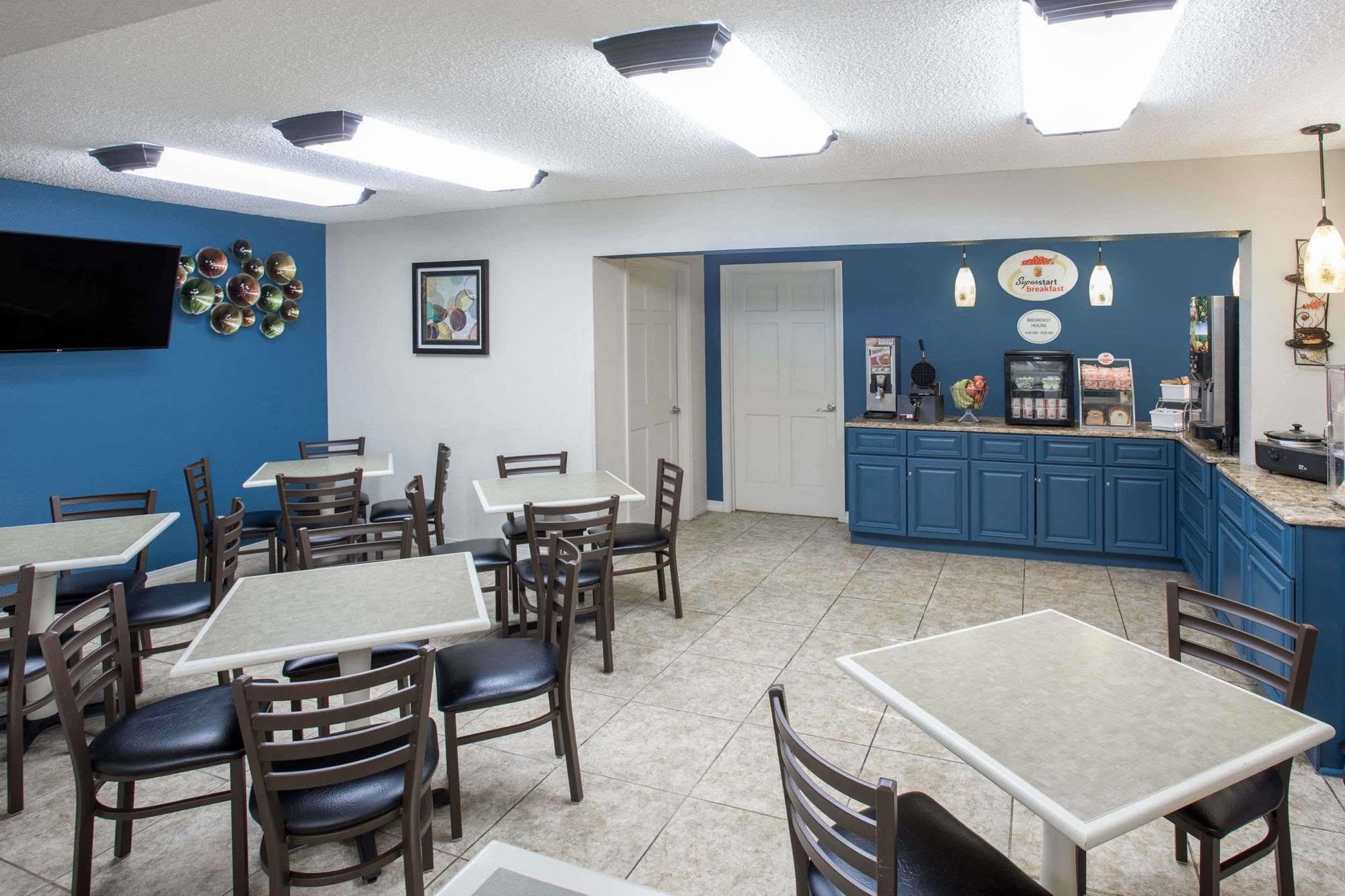 Super 8 By Wyndham Independence Kansas City Esterno foto